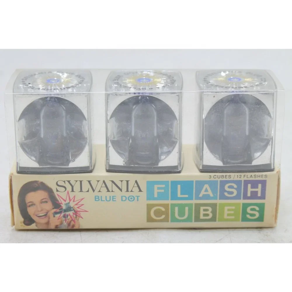 Sylvania Blue Dot Flash Cubes Film Flash Bulb Cubes 3 Cubes 12 Flashes